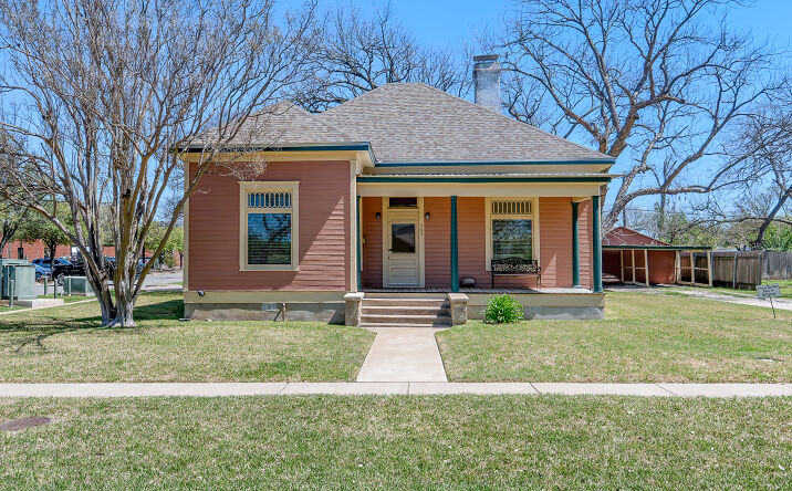 Pictures of Mixed Use, Office property located at 903 Forest St, Georgetown, TX 78626 for sales - image #1