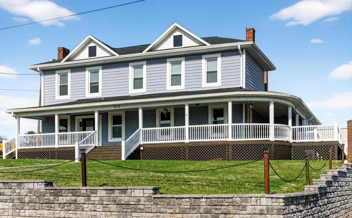 Pictures of Mixed Use, Office property located at 815 N Main St., Hillsville, VA 24343 for sales - image #1