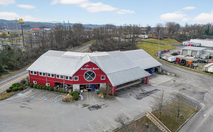 Pictures of Mixed Use, Retail property located at 1080 W Main Street, Abingdon, VA 24210 for sales - image #1