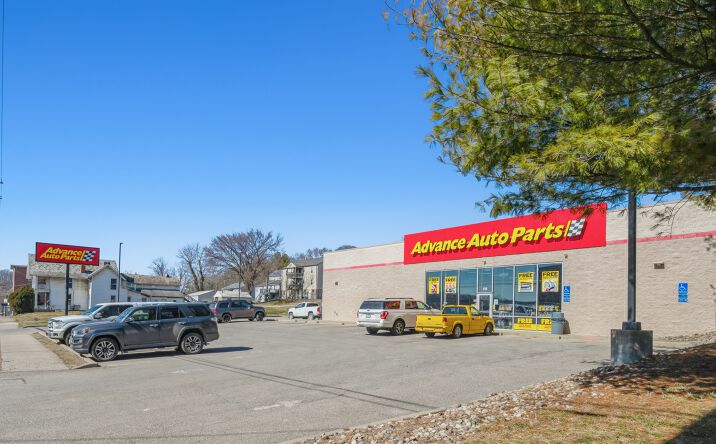 Pictures of Retail property located at 215 5th St, Beverly, OH 45715 for sales - image #1
