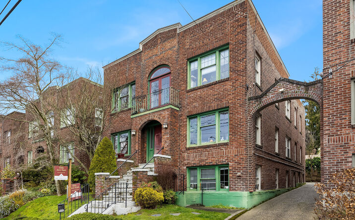 Pictures of Multifamily property located at 722 10th Ave E, Seattle, WA 98102 for sales - image #1