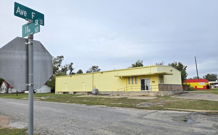 Pictures of Mixed Use, Multifamily, Office, Retail, Self Storage property located at 1616 Avenue F, Bay City, TX 77414 for sales - image #1