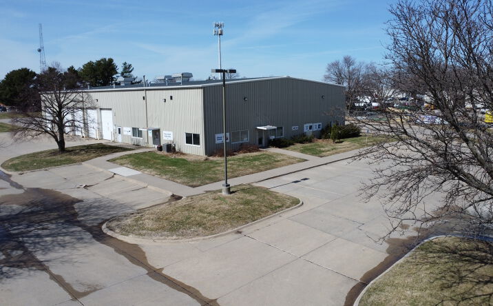 Pictures of Industrial property located at 3408 101st St, Urbandale, IA 50322 for sales - image #1