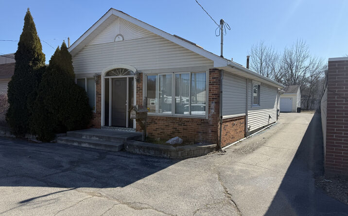 Pictures of Retail, Office property located at 2229 West Laskey Road, Toledo, OH 43613 for sales - image #1
