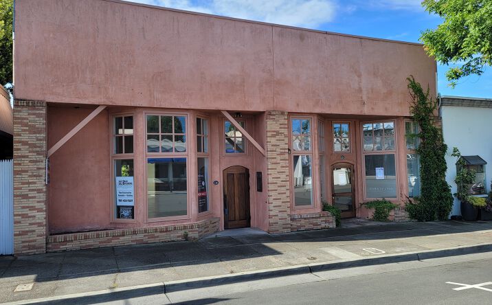 Pictures of Retail property located at 132 Matheson St, Healdsburg, CA 95448 for sales - image #1