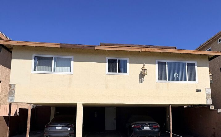 Pictures of Multifamily property located at 12325 Riverside Dr, Los Angeles, CA 91607 for sales - image #1