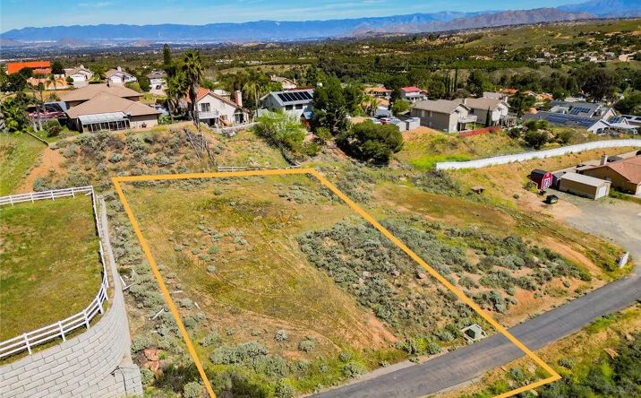 Pictures of Land property located at  for sales - image #1