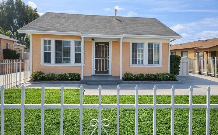 Pictures of Multifamily property located at 3584 Mulford, Lynwood, CA 90262 for sales - image #1