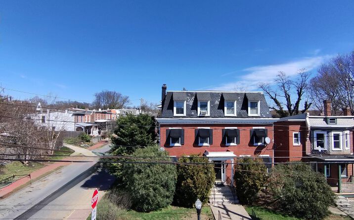 Pictures of Multifamily property located at 131 W 18th St, Wilmington, DE 19802 for sales - image #1