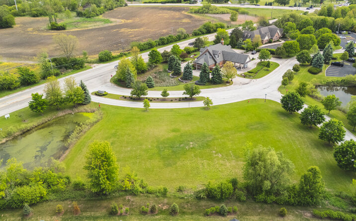 Pictures of Land property located at 11 Executive Dr, Hawthorn Woods, IL 60047 for sales - image #1