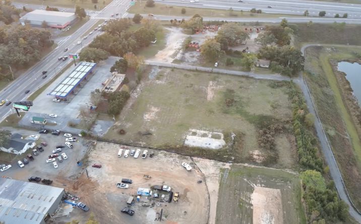 Pictures of Hospitality, Land, Mixed Use, Retail property located at 366 Airport Blvd, Pensacola, FL 32503 for sales - image #1