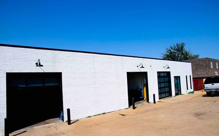 Pictures of Industrial property located at 2454 NW Dallas St, Grand Prairie, TX 75050 for sales - image #1