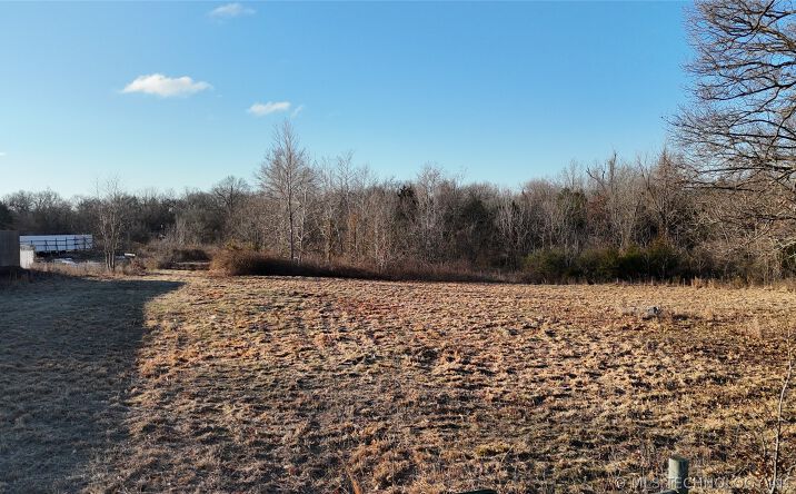 Pictures of Land property located at 7931 Highway 9, Wetumka, OK 74883 for sales - image #1