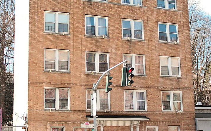 Pictures of Multifamily property located at 625 S Broadway, Yonkers, NY 10705 for sales - image #1