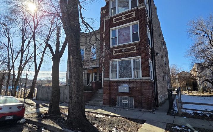Pictures of Multifamily property located at 1130 S Albany Avenue, Chicago, IL 60612 for sales - image #1