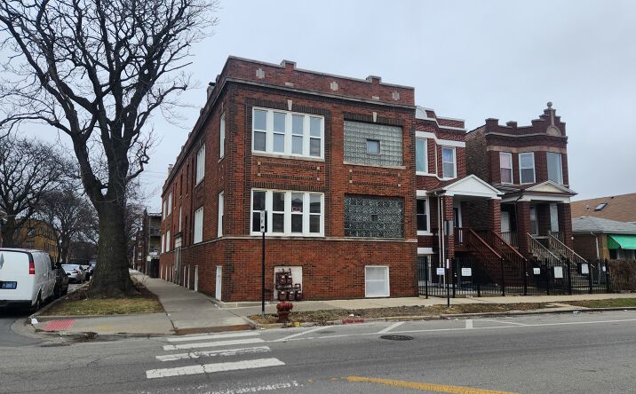 Pictures of Multifamily property located at 4355 W Le Moyne Street, Chicago, IL 60651 for sales - image #1