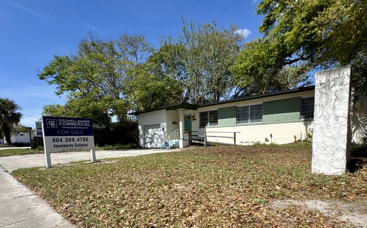Pictures of Office property located at 6911 Merrill Road, Jacksonville, FL 32277 for sales - image #1