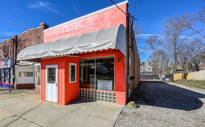 Pictures of Hospitality, Retail property located at 314 Pioneer St, Akron, OH 44305 for sales - image #1