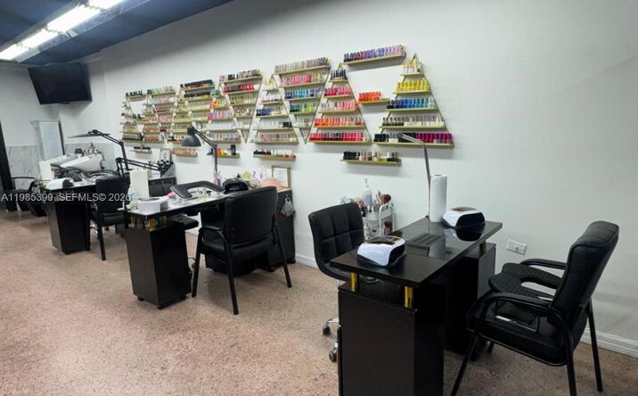 Pictures of Business for Sale, Retail, Office property located at Beauty Salon For Sale In Flagler St, Miami, FL 33144 for sales - image #1