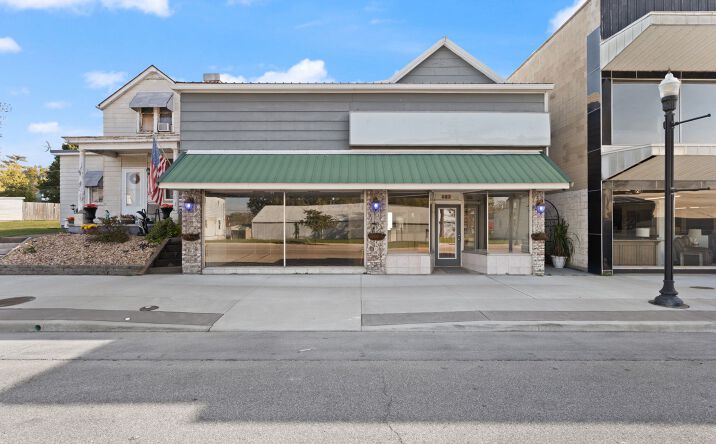 Pictures of Multifamily, Office property located at 922 Main St, Tell City, IN 47586 for sales - image #1