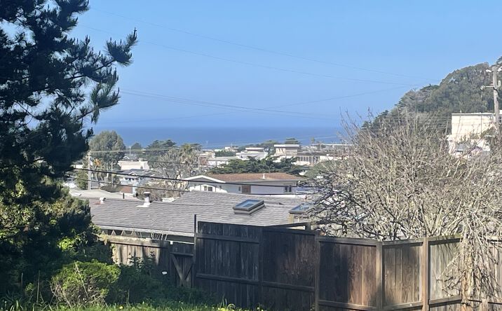 Pictures of Land property located at 490 Clarendon Rd, Pacifica, CA 94044 for sales - image #1