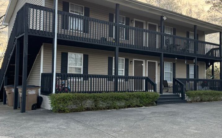 Pictures of Multifamily property located at 1104 Penrose Dr, Dalton, GA 30720 for sales - image #1