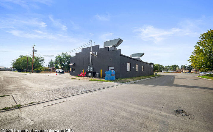 Pictures of Retail property located at 1589 W Victory Way, Craig, CO 81625 for sales - image #1