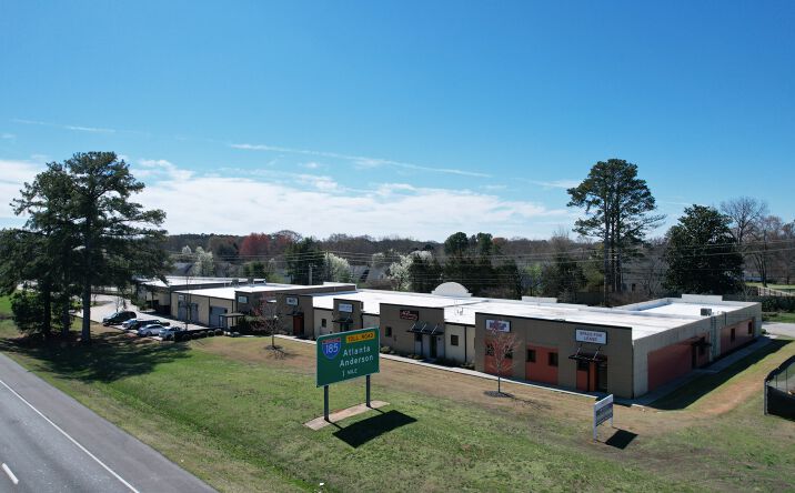 Pictures of Industrial property located at 323 New Neely Ferry Rd, Mauldin, SC 29662 for sales - image #1