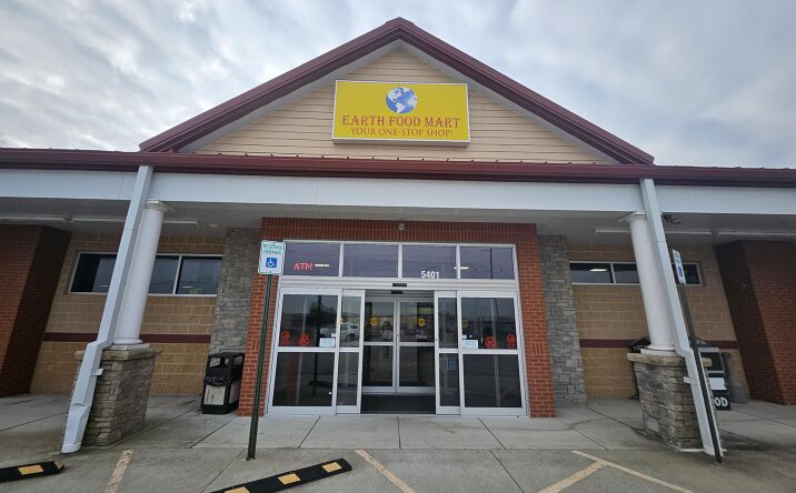 Pictures of Retail, Special Purpose property located at 5401 E Lloyd Expy, Evansville, IN 47715 for sales - image #1