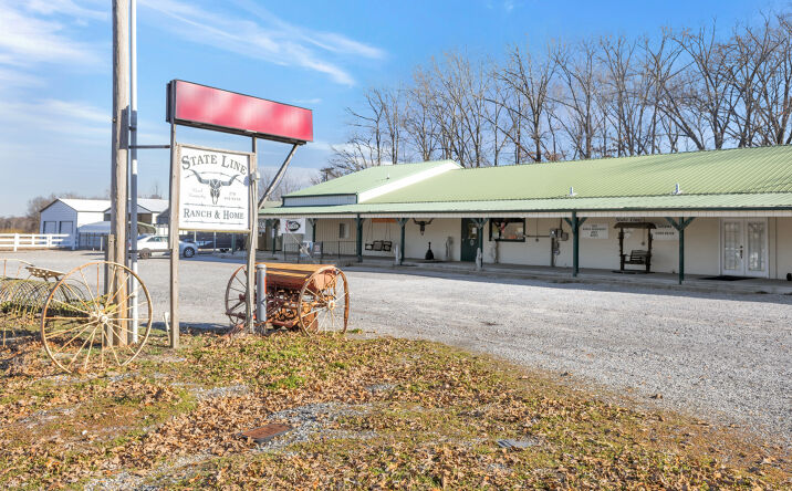 Pictures of Retail property located at 705 W Main St, Hazel, KY 42049 for sales - image #1