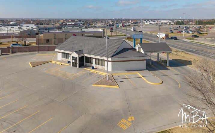 Pictures of Retail, Office property located at 2414 E Kansas Avenue, Garden City, KS 67846 for sales - image #1