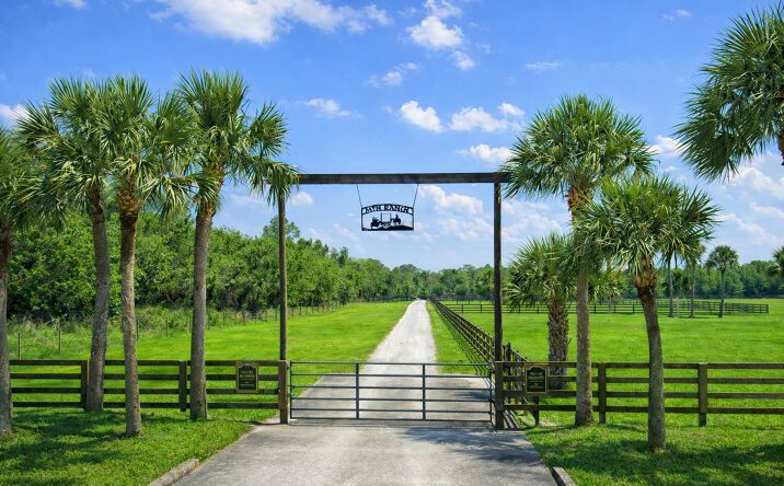 Pictures of Mixed Use, Land, Special Purpose property located at 4350 SE Bridge Rd, Hobe Sound, FL 33455 for sales - image #1