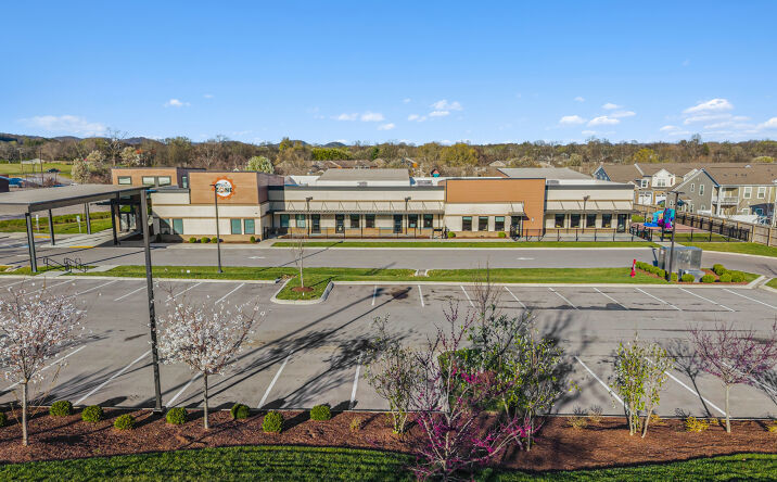 Pictures of Retail property located at 216 Town Center Pkwy, Spring Hill, TN 37174 for sales - image #1