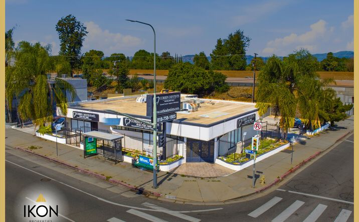 Pictures of Retail property located at 19701 Ventura Blvd, Los Angeles, CA 91364 for sales - image #1