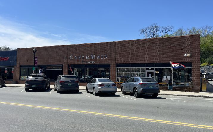 Pictures of Multifamily, Retail property located at 443 Railroad St, Saint Johnsbury, VT 05819 for sales - image #1