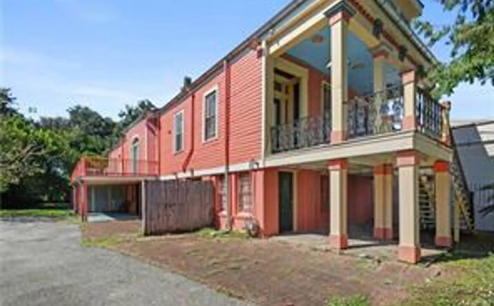 Pictures of Multifamily property located at 920 Frenchmen St, New Orleans, LA 70116 for sales - image #1