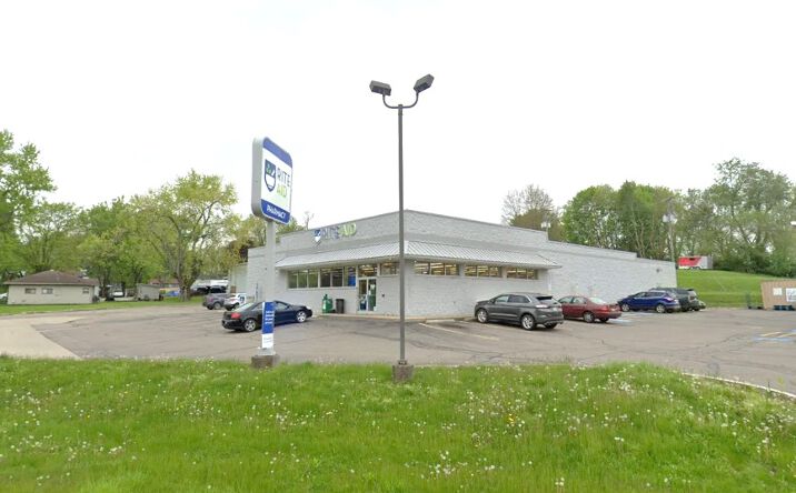 Pictures of Retail property located at 117 S Main St, Fredericktown, OH 43019 for sales - image #1