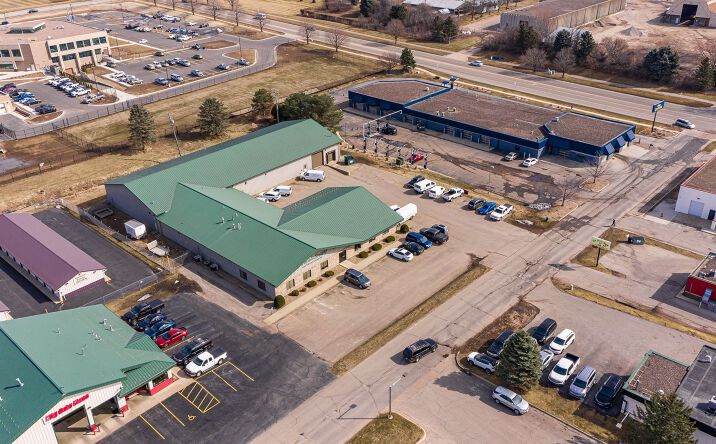 Pictures of Retail, Industrial property located at 835 38th St NW, Rochester, MN 55901 for sales - image #1