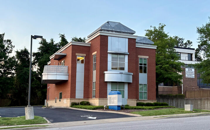 Pictures of Retail property located at 2213 Crestmoor Rd, Nashville, TN 37215 for sales - image #1