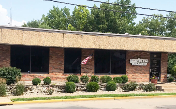 Pictures of Office property located at 320 N 5th Street, St. Peters, MO 63301 for sales - image #1