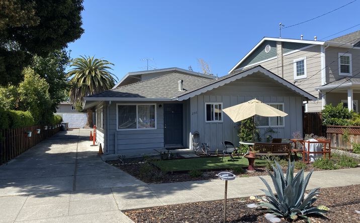 Pictures of Multifamily property located at 256 Pettis Ave, Mountain View, CA 94041 for sales - image #1