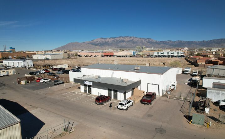 Pictures of Industrial property located at 7908 Ranchitos Loop NE, Albuquerque, NM 87113 for sales - image #1