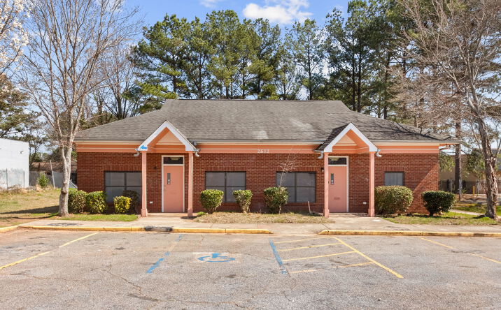 Pictures of Office property located at 2612 Rainbow Way, Decatur, GA 30034 for sales - image #1