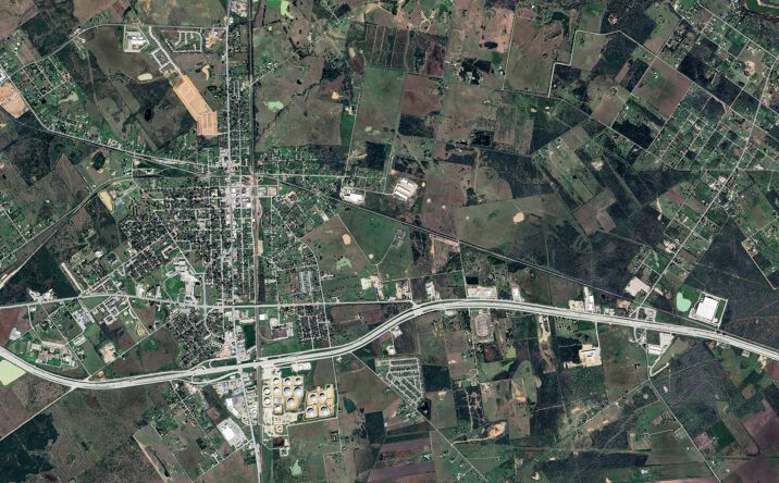 Pictures of Land property located at I-10 (E Hwy 90), Sealy, TX 77474 for sales - image #1