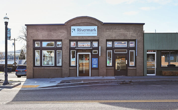 Pictures of Mixed Use property located at 501 Deschutes Ave, Maupin, OR 97037 for sales - image #1