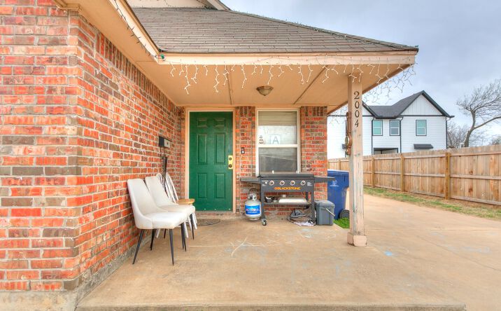 Pictures of Multifamily property located at 2004 NW 27th Street, Oklahoma City, OK 73106 for sales - image #1