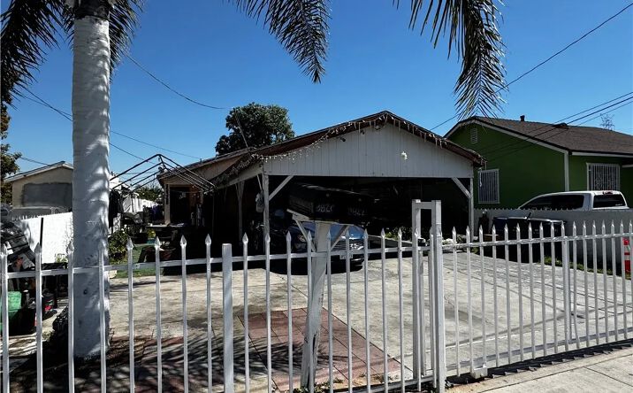 Pictures of Multifamily property located at 8820 Beach, Los Angeles, CA 90002 for sales - image #1