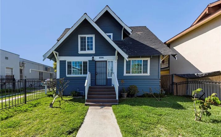 Pictures of Multifamily property located at 1631 Pine, Long Beach, CA 90813 for sales - image #1