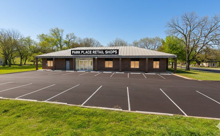 Pictures of Office, Retail, Special Purpose property located at 303 E Morrow St, Georgetown, TX 78626 for sales - image #1