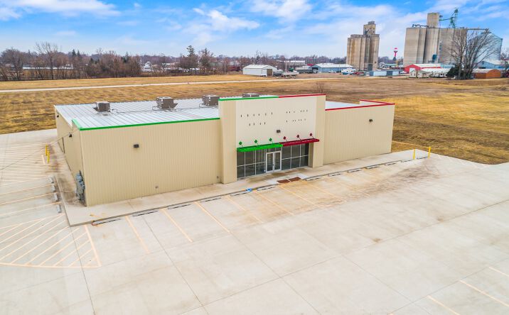 Pictures of Retail property located at 970 US-18, Britt, IA 50423 for sales - image #1